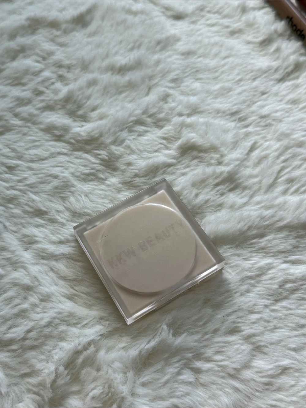 KKW BEAUTY Mrs. West Collection Flower Wall Blush rare wedding